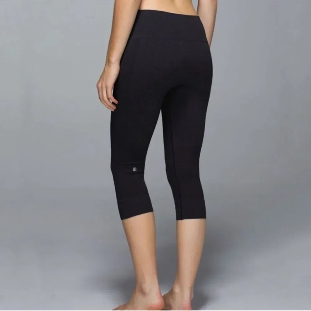 Lululemon Athletica In The Flow Crop capri legging